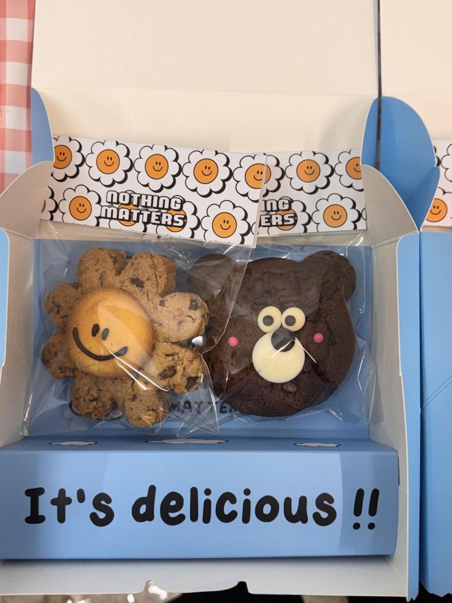 오픈된 2구 박스 구성컷