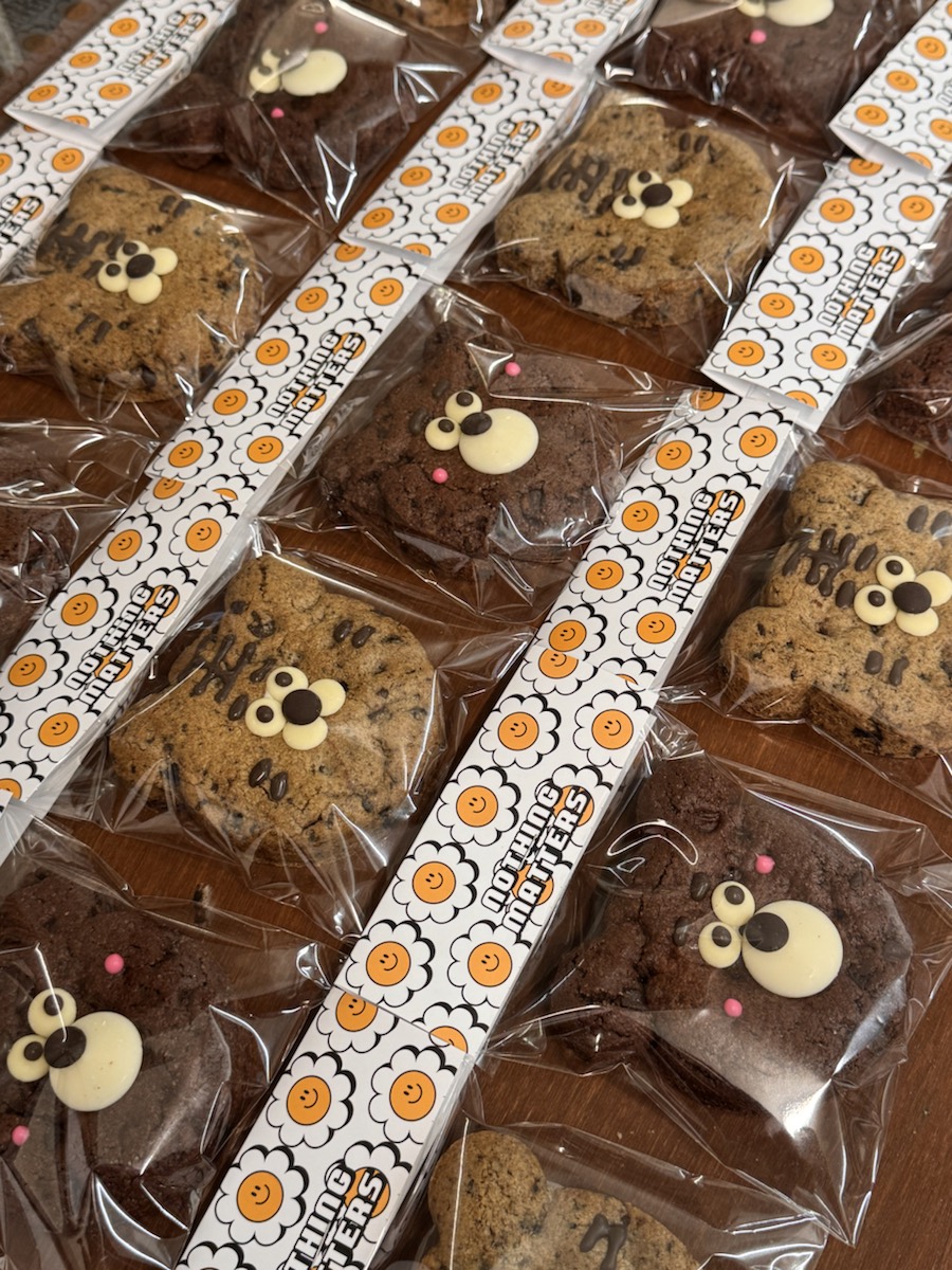 비닐탭 포장으로 여러 개를 준비한 전체 배열컷