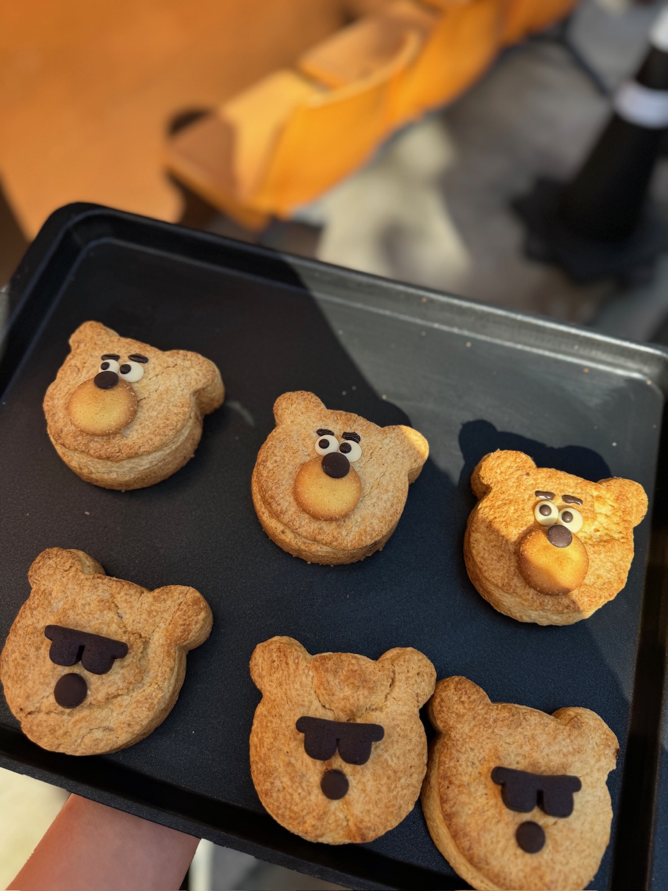 곰돌이 스콘 패키지와 디테일 컷